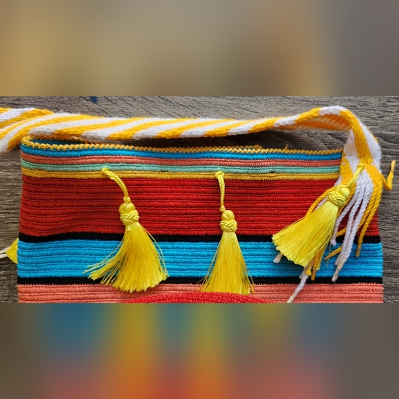 Colombian Handmade Body Bag - Picture 4 of 5